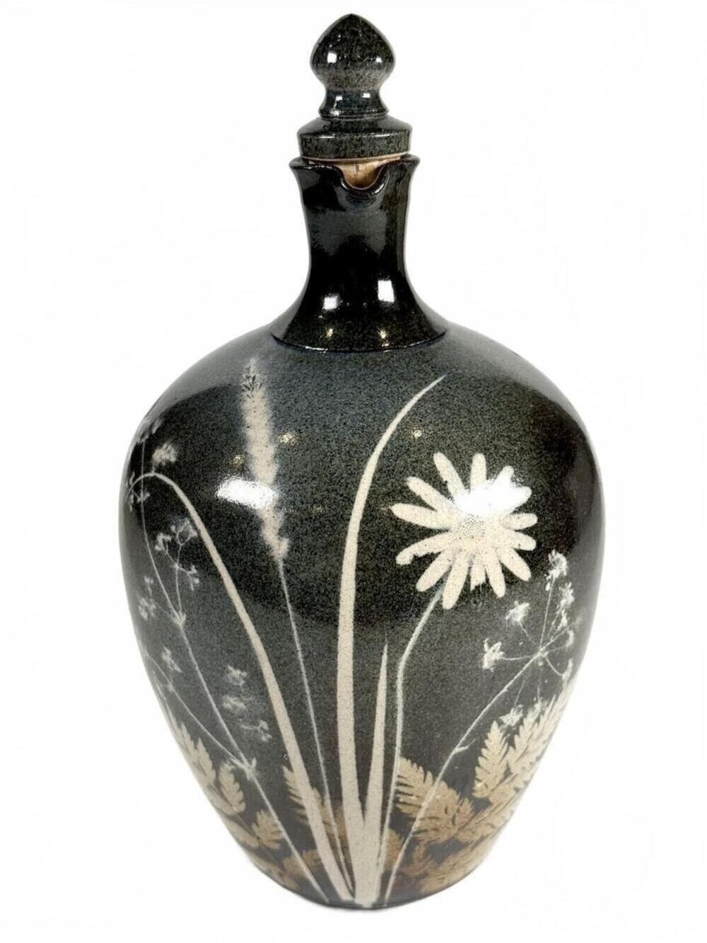 Vintage Studio Stoneware Ewer Pitcher Decanter Black Botanical Floral Signed - Picture 2 of 9